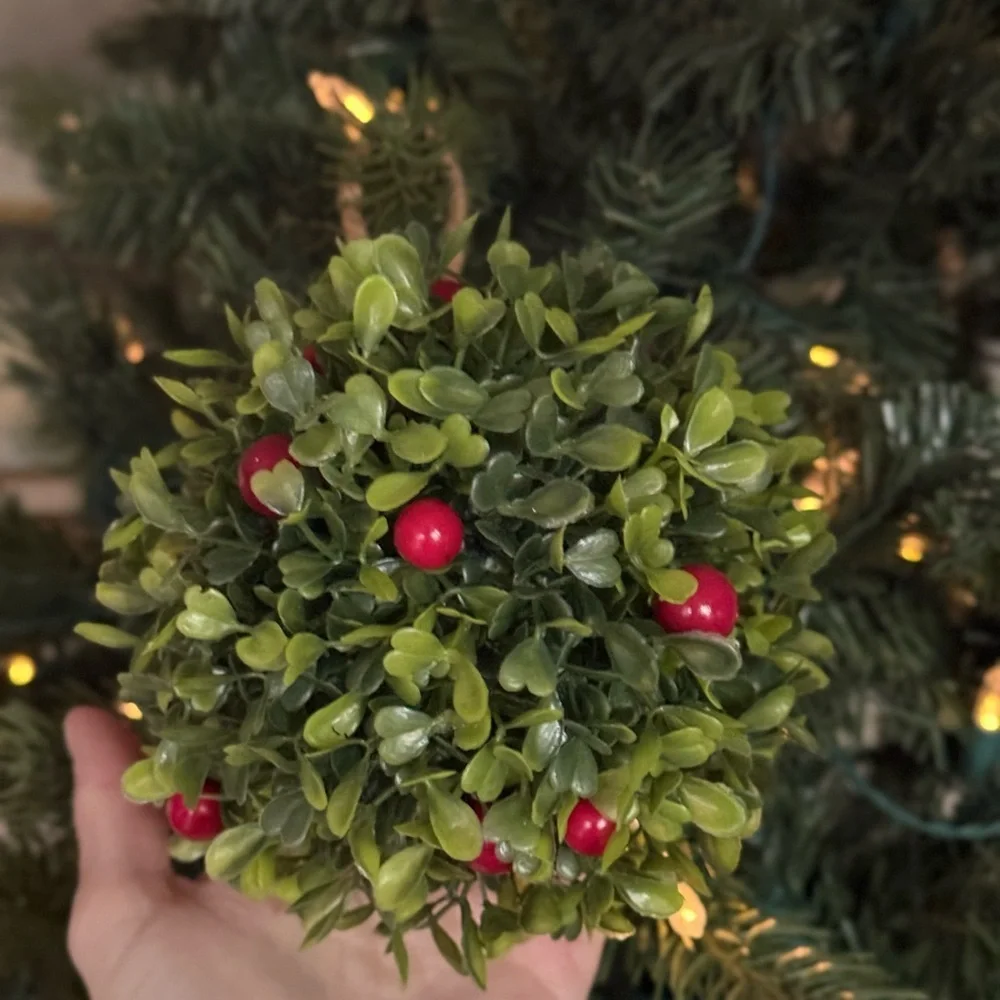 Vintage 1988 XL Festive Green and Red Holiday Ornament